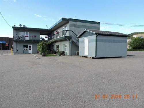 1-7-9903 100 Avenue, Peace River, AB - Outdoor