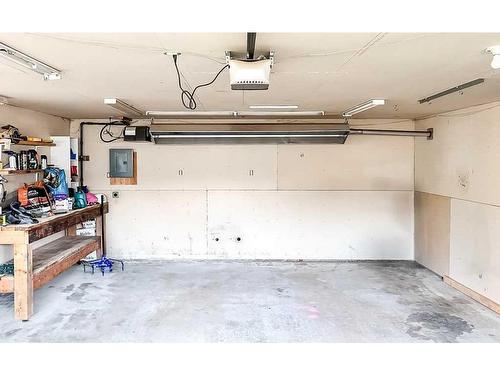 10921 92 Street, Peace River, AB - Indoor Photo Showing Garage