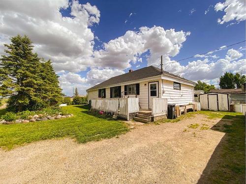 4752 52 Street, Rycroft, AB - Outdoor