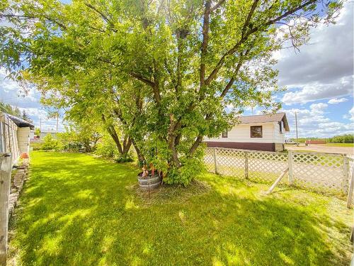 4752 52 Street, Rycroft, AB - Outdoor