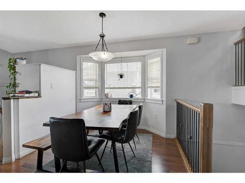 8901 72 Avenue, Grande Prairie, AB - Indoor Photo Showing Dining Room