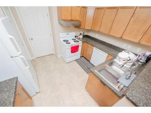 201E-8640 103 Avenue, Grande Prairie, AB - Indoor Photo Showing Kitchen