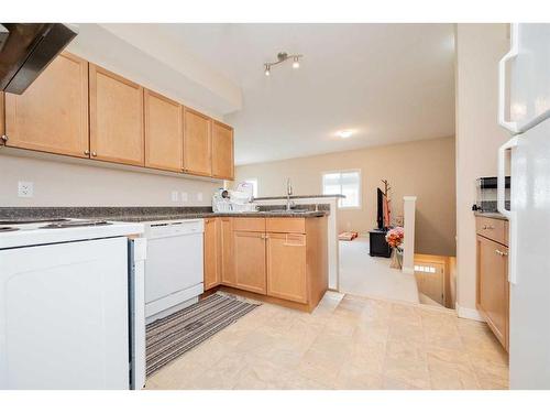 201E-8640 103 Avenue, Grande Prairie, AB - Indoor Photo Showing Kitchen