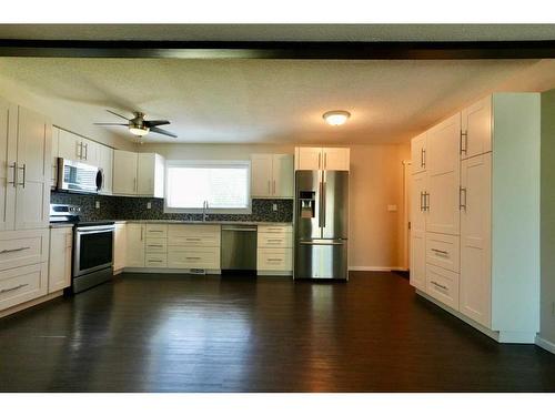 8218 96 Street, Peace River, AB - Indoor Photo Showing Kitchen