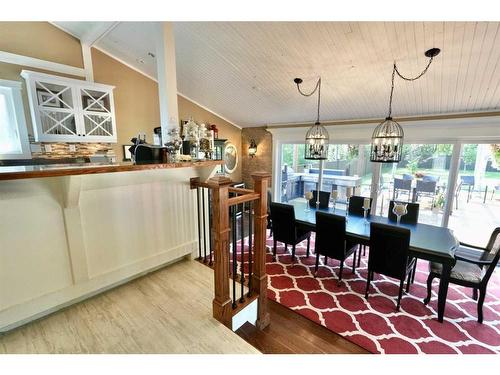 10010 88 Street, Peace River, AB - Indoor Photo Showing Dining Room