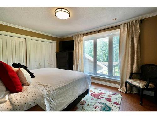 10010 88 Street, Peace River, AB - Indoor Photo Showing Bedroom