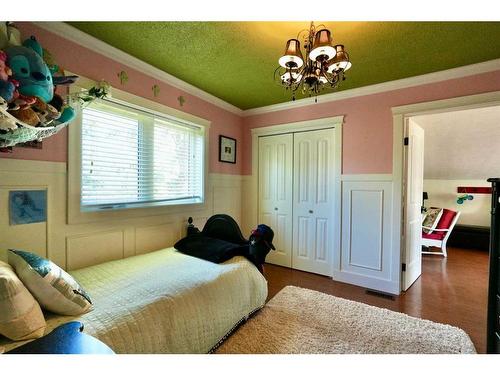 10010 88 Street, Peace River, AB - Indoor Photo Showing Bedroom