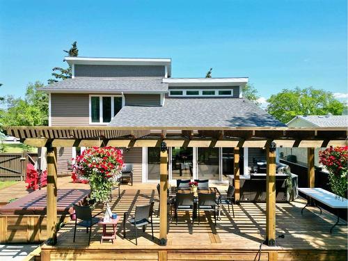 10010 88 Street, Peace River, AB - Outdoor With Deck Patio Veranda