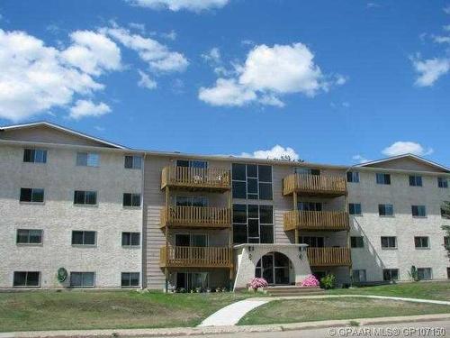 103-7802 99 Street, Peace River, AB - Outdoor With Balcony