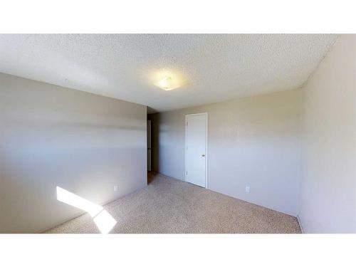 9837 100A Avenue, Sexsmith, AB - Indoor Photo Showing Other Room