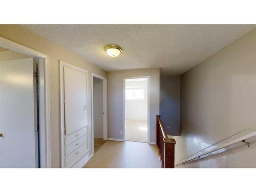 9837 100A Avenue, Sexsmith, AB - Indoor Photo Showing Other Room