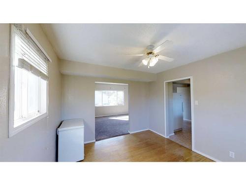 9837 100A Avenue, Sexsmith, AB - Indoor Photo Showing Other Room