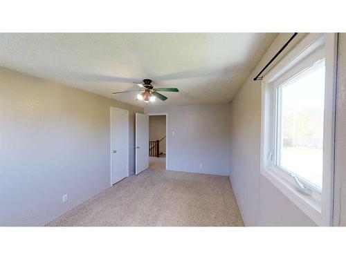 9837 100A Avenue, Sexsmith, AB - Indoor Photo Showing Other Room