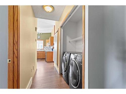 8944 105 Avenue, Grande Prairie, AB - Indoor Photo Showing Laundry Room