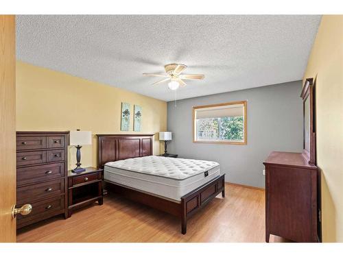 8944 105 Avenue, Grande Prairie, AB - Indoor Photo Showing Bedroom