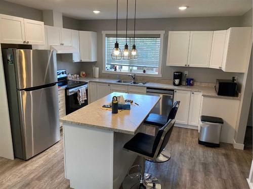 5408 46 Avenue, Rycroft, AB - Indoor Photo Showing Kitchen With Double Sink