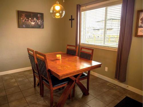 10606 128 Avenue, Grande Prairie, AB - Indoor Photo Showing Dining Room
