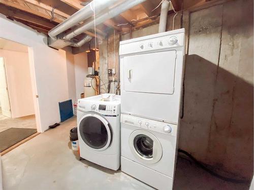 4917 46 Avenue, Spirit River, AB - Indoor Photo Showing Laundry Room