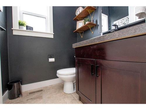 8918 94 Avenue, Grande Prairie, AB - Indoor Photo Showing Bathroom