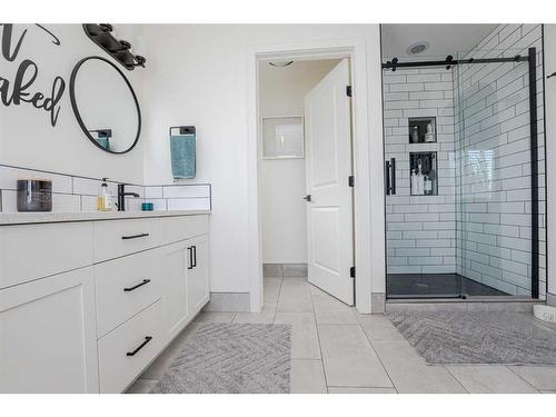 8918 94 Avenue, Grande Prairie, AB - Indoor Photo Showing Bathroom