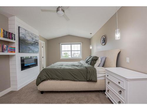 8822 87 Avenue, Grande Prairie, AB - Indoor Photo Showing Bedroom