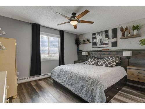 207-10405 99 Avenue, Grande Prairie, AB - Indoor Photo Showing Bedroom