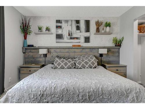 207-10405 99 Avenue, Grande Prairie, AB - Indoor Photo Showing Bedroom