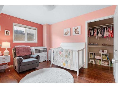 117 Pinnacle Avenue, Grande Prairie, AB - Indoor Photo Showing Bedroom