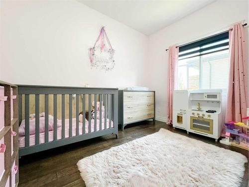 10438 152A Avenue, Rural Grande Prairie No. 1, County Of, AB - Indoor Photo Showing Bedroom