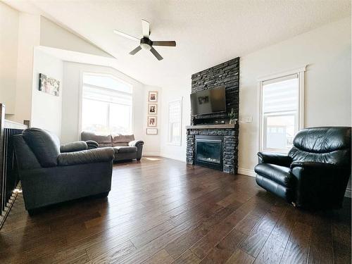 10438 152A Avenue, Rural Grande Prairie No. 1, County Of, AB - Indoor Photo Showing Living Room With Fireplace