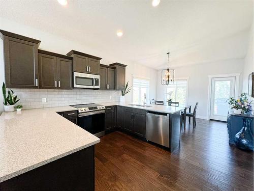 10438 152A Avenue, Rural Grande Prairie No. 1, County Of, AB - Indoor Photo Showing Kitchen With Upgraded Kitchen