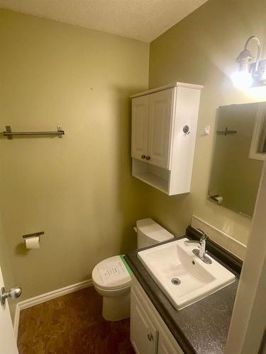 10449 Hoppe Avenue, Grande Cache, AB - Indoor Photo Showing Bathroom