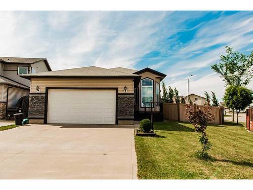 7122 90 Street, Grande Prairie, AB - Outdoor