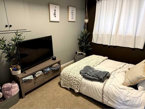 9041 131 Avenue, Grande Prairie, AB - Indoor Photo Showing Bedroom