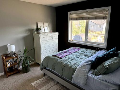 9041 131 Avenue, Grande Prairie, AB - Indoor Photo Showing Bedroom