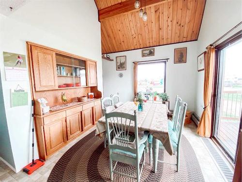 4431 45A Avenue, Rycroft, AB - Indoor Photo Showing Dining Room