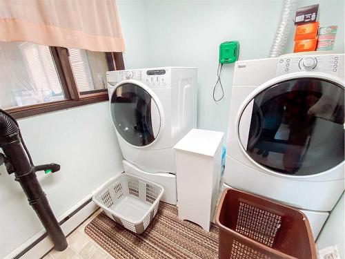 4431 45A Avenue, Rycroft, AB - Indoor Photo Showing Laundry Room