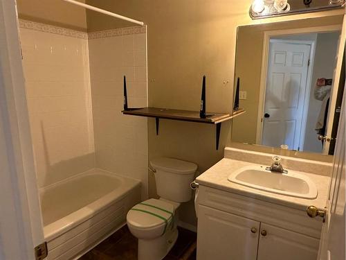 10036 107 Avenue, Grande Prairie, AB - Indoor Photo Showing Bathroom