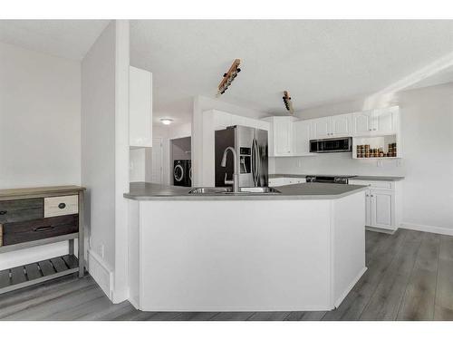 11410 81 Avenue, Grande Prairie, AB - Indoor Photo Showing Kitchen