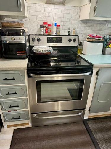 436 1St Street S.W.T0H 1M0, Falher, AB - Indoor Photo Showing Kitchen With Stainless Steel Kitchen