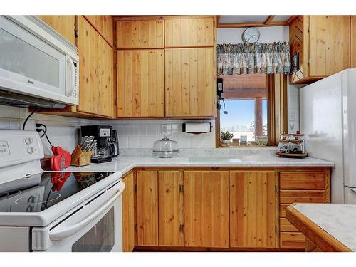 824026 64 Highway, Rural Fairview No. 136, M.D. Of, AB - Indoor Photo Showing Kitchen