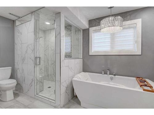 739 Oak Drive, Beaverlodge, AB - Indoor Photo Showing Bathroom