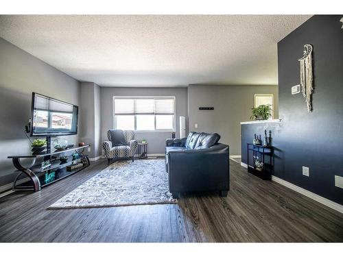 L102-8640 103 Avenue, Grande Prairie, AB - Indoor Photo Showing Living Room