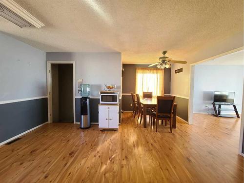 4410 49 Avenue, Grimshaw, AB - Indoor Photo Showing Dining Room