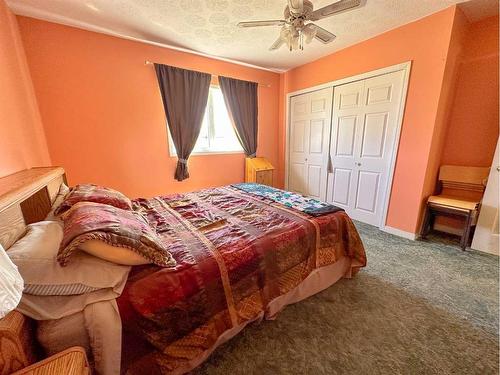 13077 Twp Rd 791, Rural Saddle Hills County, AB - Indoor Photo Showing Bedroom