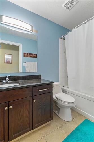10938 60 Avenue, Grande Prairie, AB - Indoor Photo Showing Bathroom