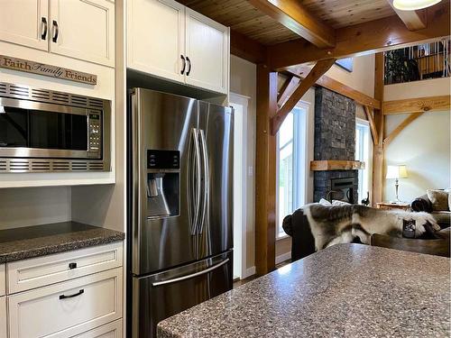 11608 120 Avenue Close, Fairview, AB - Indoor Photo Showing Kitchen