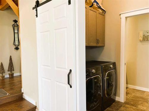 11608 120 Avenue Close, Fairview, AB - Indoor Photo Showing Laundry Room