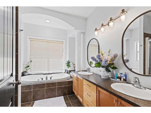 10946 66 Avenue, Grande Prairie, AB - Indoor Photo Showing Bathroom