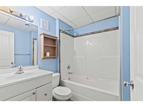 10946 66 Avenue, Grande Prairie, AB - Indoor Photo Showing Bathroom